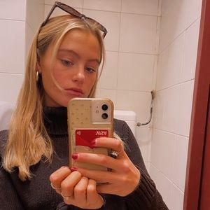 Meet your Posher, Liv